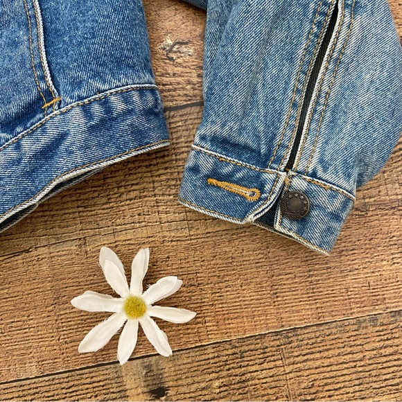 Embellished Cropped Jean Jacket with Sequins⭐️BEAUTIFUL - Picture 10 of 15